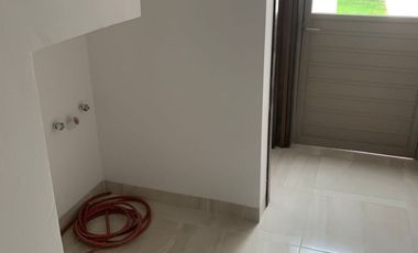 CASA EN VENTA EN FRACCIONAMIENTO PRIVADO EN VIÑEDOS
