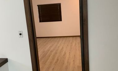 CASA EN VENTA EN FRACCIONAMIENTO PRIVADO EN VIÑEDOS