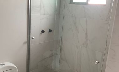 CASA EN VENTA EN FRACCIONAMIENTO PRIVADO EN VIÑEDOS