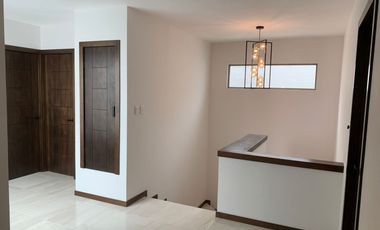 CASA EN VENTA EN FRACCIONAMIENTO PRIVADO EN VIÑEDOS