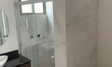 CASA EN VENTA EN FRACCIONAMIENTO PRIVADO EN VIÑEDOS