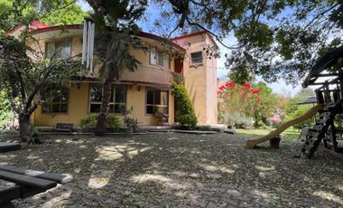Villas del Meson Residencia Amplia 1050 m² 5 Recamaras Cuarto de Servicio Jardines