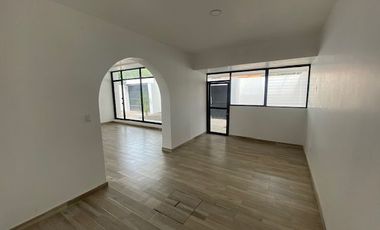 Casa en venta remodelada para oficina en ladrón de Guevara