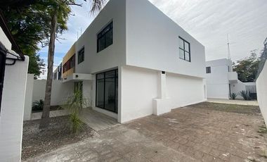 Casa en venta remodelada para oficina en ladrón de Guevara