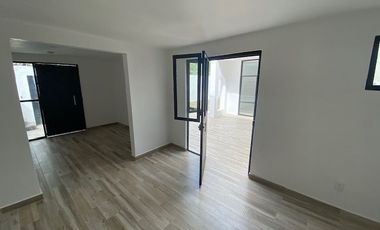 Casa en venta remodelada para oficina en ladrón de Guevara