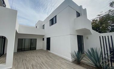 Casa en venta remodelada para oficina en ladrón de Guevara