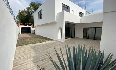 Casa en venta remodelada para oficina en ladrón de Guevara
