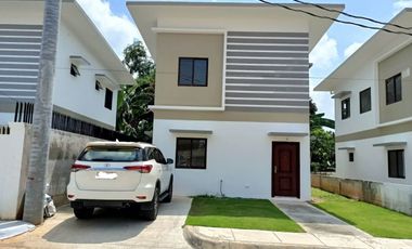 180 SQM. SINGLE-DETACHED 3-BEDROOM HOUSE AND LOT WITH LANDSCAPED FRONT YARD + CARPORT PARKING AT SUN VALLEY ESTATES - ANTIPOLO CITY NEAR MARCOS HIGHWAY