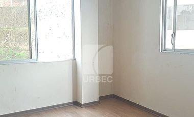 VENTA - CASAS DE VENTA EN LA CIUDAD DE GUARANDA EN EL SECTOR DEL COLEGIO TECNICO GUARANDA/24URB03