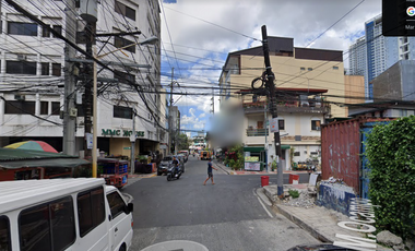 Old House For Sale near Makati Medical Center, Makati City (near Chino Roces Ave. and Dela Rosa Street)
