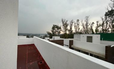 VENTA CASA EN LAGO DE GUADALUPE 200 MTS VISTA PANORAMICA