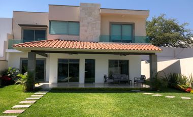 Casa a estrenar, en venta, A unos pasos de la autopista Cuerna-Aca ALBERCA