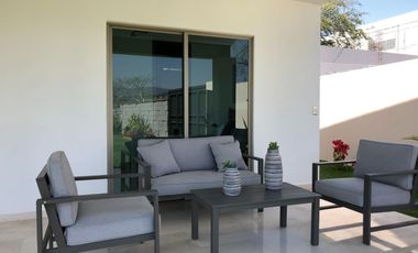 Casa a estrenar, en venta, A unos pasos de la autopista Cuerna-Aca ALBERCA