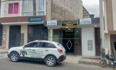 Vendemos Bodega sobre la avenida la 40.