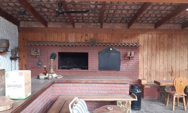 Fundo con casa de canpo y gran area verde en Pachacamac