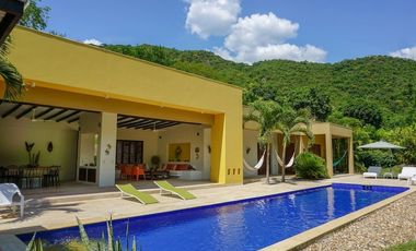 FINCA LOS ARBOLES EN ALQUILER EN COPACABANA LLAMANOS AL3004140037 BIENVENIDOS