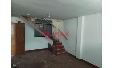 Acogedora Casa en Venta Cerca a Municipalidad de Los Olivos