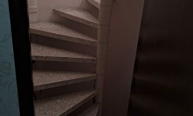 VENDO CASA GRANDES ESPACIOS