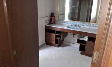 VENDO CASA GRANDES ESPACIOS
