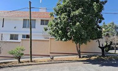 VENDO CASA GRANDES ESPACIOS