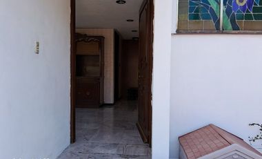 VENDO CASA GRANDES ESPACIOS