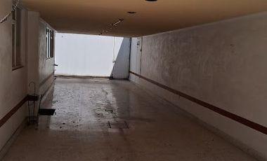 VENDO CASA GRANDES ESPACIOS
