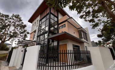 FOR SALE | BRAND NEW 4 BR Modern Tropical 3-storey House in Avida Parkway Settings NUVALI