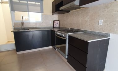 Casa climatizada de 3 recámaras en clúster en Dream Lagoons. Vigilancia 24/7
