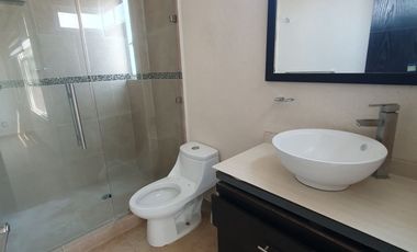 Casa climatizada de 3 recámaras en clúster en Dream Lagoons. Vigilancia 24/7