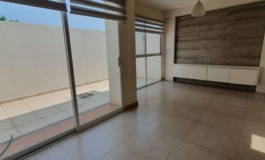 Casa climatizada de 3 recámaras en clúster en Dream Lagoons. Vigilancia 24/7