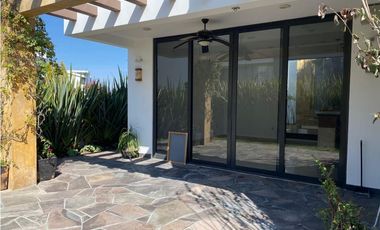 Casa en renta en la vista country zona atlixcayotl