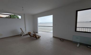 Samborondon, Vendo Hermosa Casa Remodelada con Vista al Rio