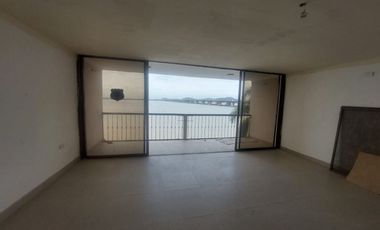 Samborondon, Vendo Hermosa Casa Remodelada con Vista al Rio