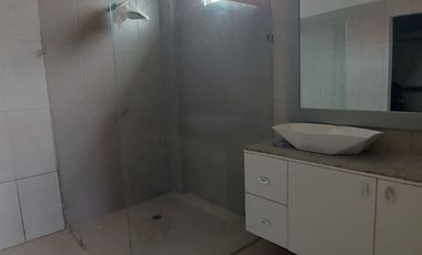 Samborondon, Vendo Hermosa Casa Remodelada con Vista al Rio