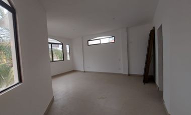 Samborondon, Vendo Hermosa Casa Remodelada con Vista al Rio