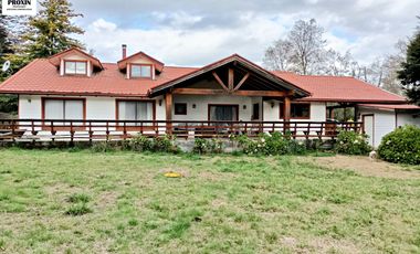 EN VENTA DOS AMPLIAS CASAS EN PARCELA A 5 MINUTOS  DE VILLARRICA