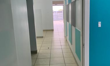 Renta de local comercial ubicado en atractiva zona comercial de La Mesa Tijuana.
