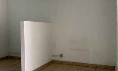 Renta de local comercial ubicado en atractiva zona comercial de La Mesa Tijuana.