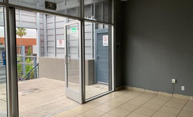 Renta de local comercial ubicado en atractiva zona comercial de La Mesa Tijuana.