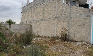 VENTA Dos lotes, en esquina, escrituras independientes, con acceso a servicios