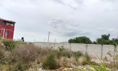 VENTA Dos lotes, en esquina, escrituras independientes, con acceso a servicios