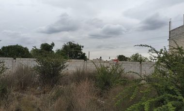VENTA Dos lotes, en esquina, escrituras independientes, con acceso a servicios