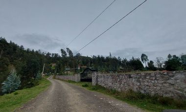 Terreno de venta en Cuenca via Monay Baguanchi con permiso de uso industrial