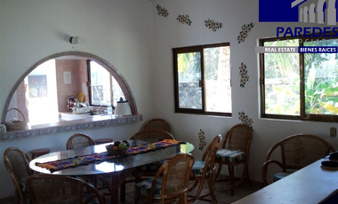 C113 Casa en Venta 3 recámaras piscina cerca playa Troncones