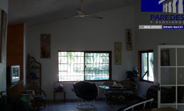 C113 Casa en Venta 3 recámaras piscina cerca playa Troncones