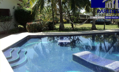 C113 Casa en Venta 3 recámaras piscina cerca playa Troncones