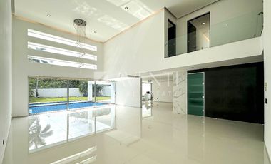 Casa en venta y renta en Villa Magna Residencial en Cancún, Quintana Roo.