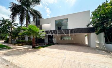 Casa en venta y renta en Villa Magna Residencial en Cancún, Quintana Roo.