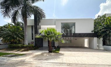 Casa en venta y renta en Villa Magna Residencial en Cancún, Quintana Roo.