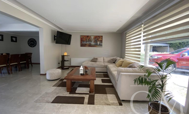 Gran casa en el centro de Isla Teja